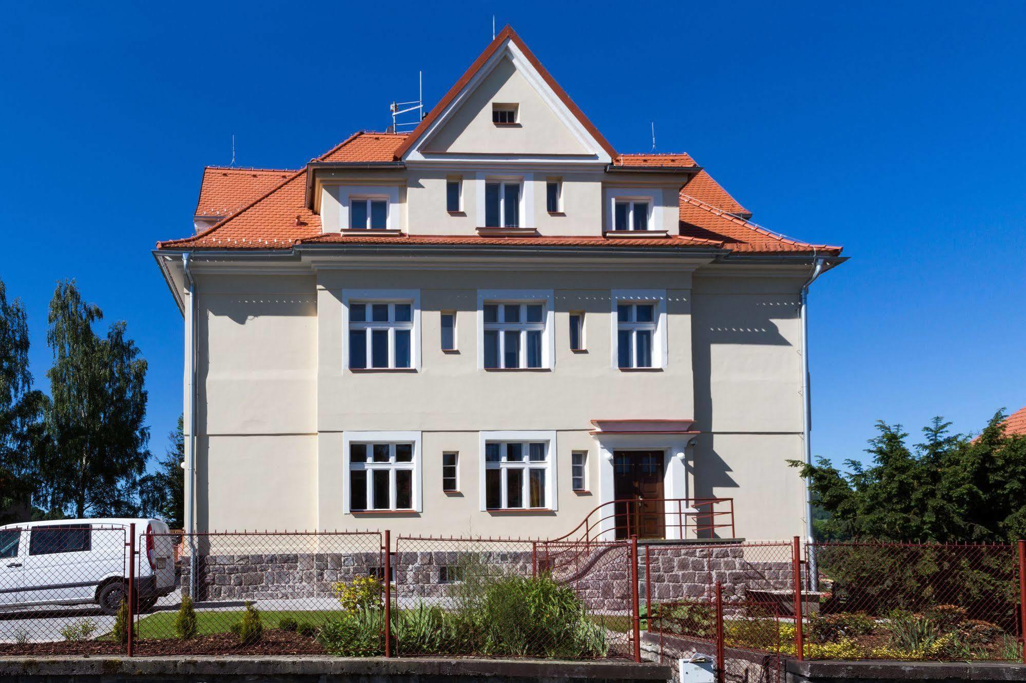 Boutique Hotel Villa Beatika Чеський Крумлов Екстер'єр фото